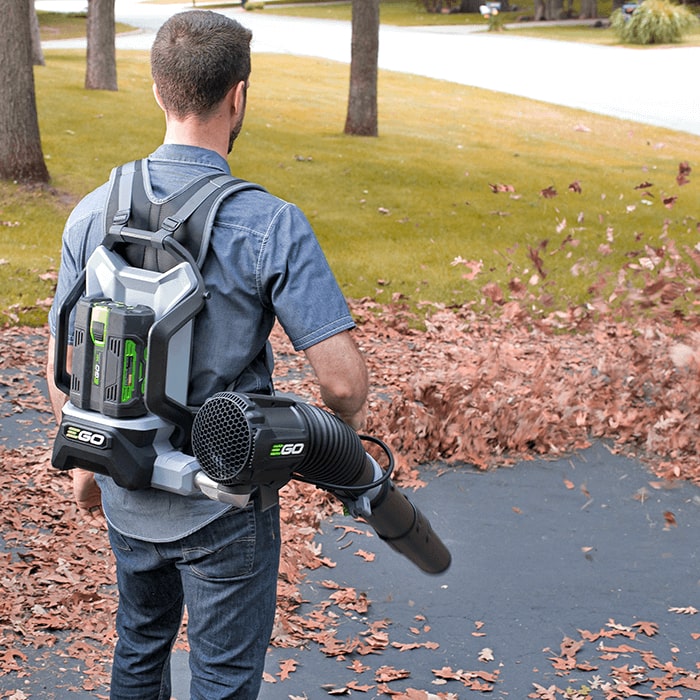 Soplador de mochila EGO Commercial Power+ de 600 CFM